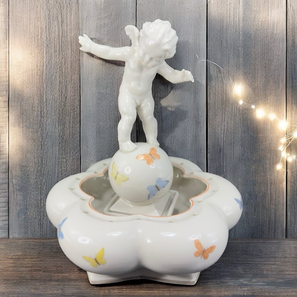 Hutschenreuther Kunstabteilung Porcelain Cherub on‎ Ball On Flower Frog Base VTG